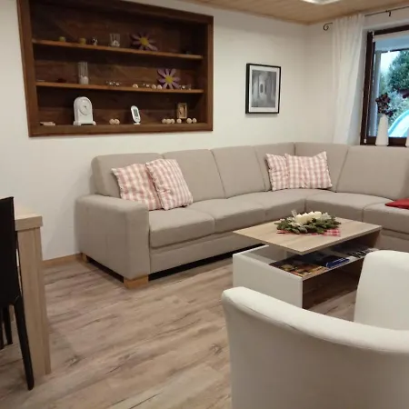 Ferienwohnung Schmallenberg 施马伦贝格